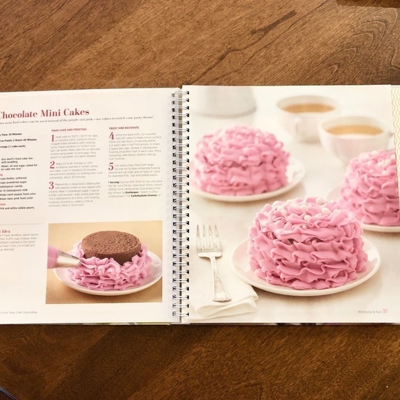 Betty Crocker Cook Books, Set of 2, Best Of Betty Crocker & Cake Decorating - Picture 13 of 15